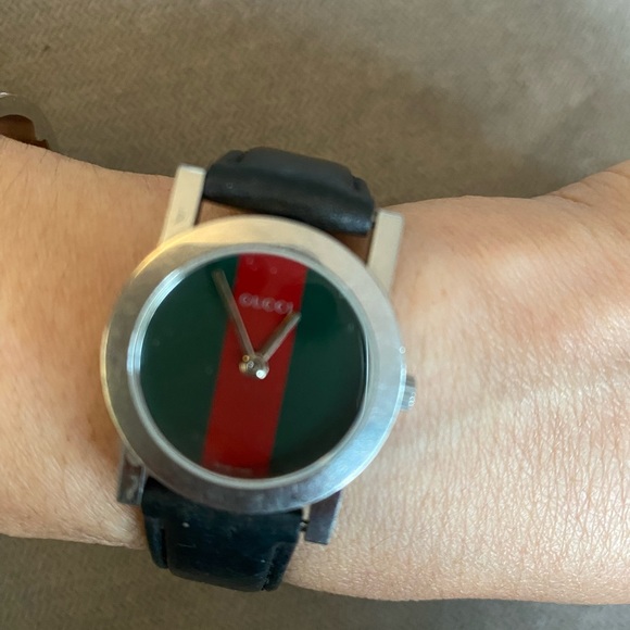 Gucci vintage stainless steel authentic watch. - Picture 2 of 8